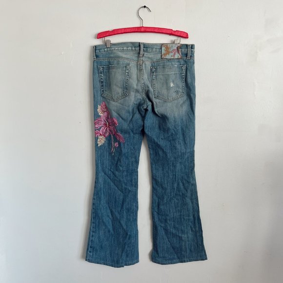 Vintage/Y2K Hand Painted Flared Light Wash Jeans | Trendy Y2K Guess Jeans | - Picture 2 of 4
